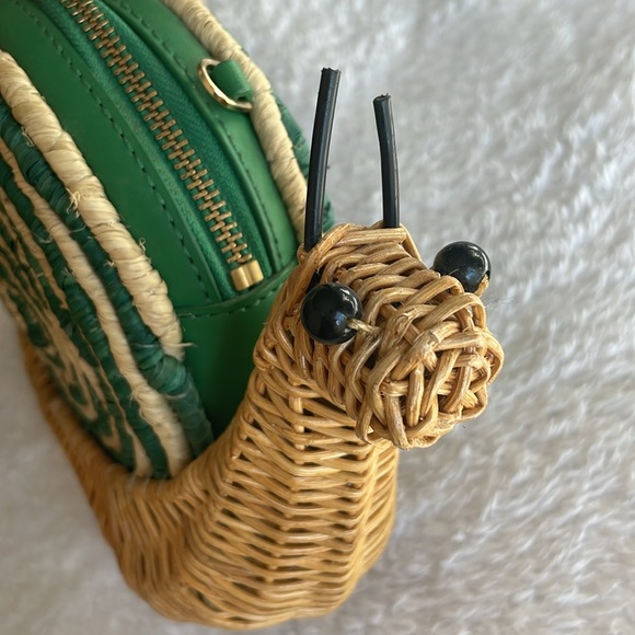KATE SPADE NEW YORK Spring Forward Wicker Snail Clutch Crossbody Bag - Picture 4 of 9